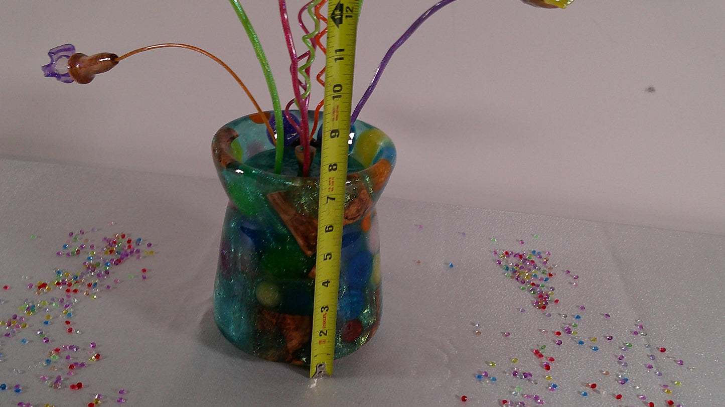 Epoxy vase with wood and epoxy flowers