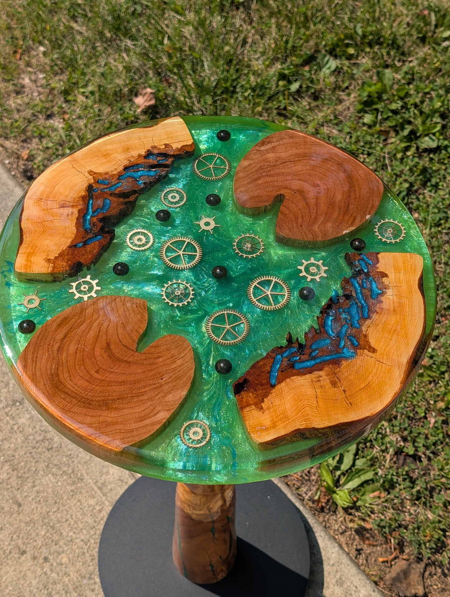 Epoxy and wood cogwheel table, end table