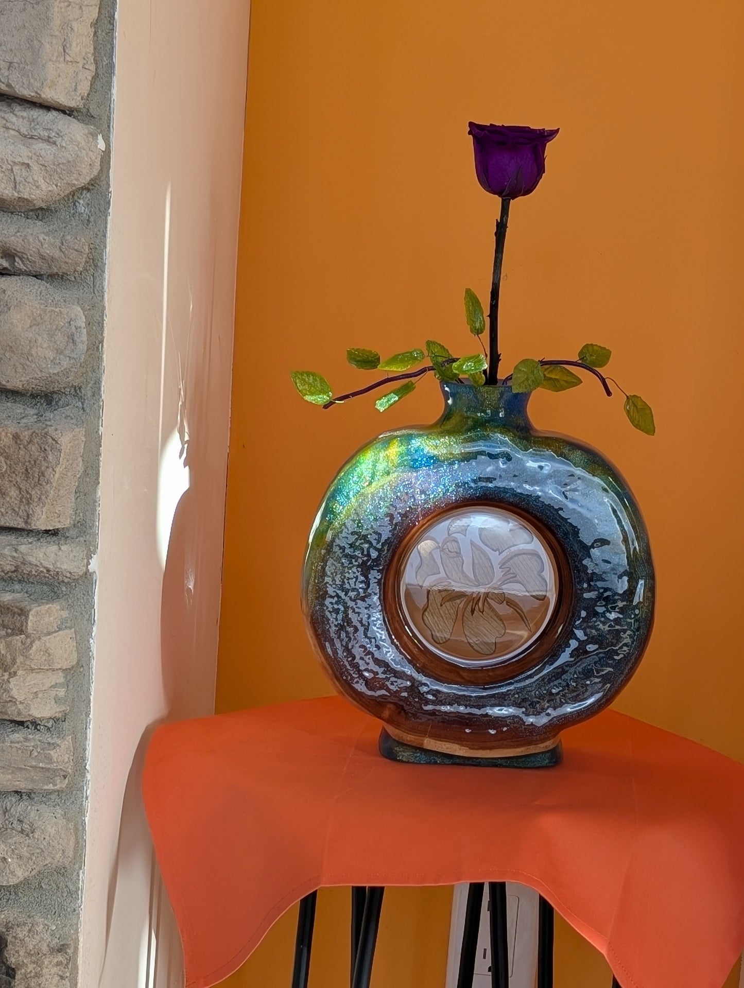 Cherry vase with real preserved roses
