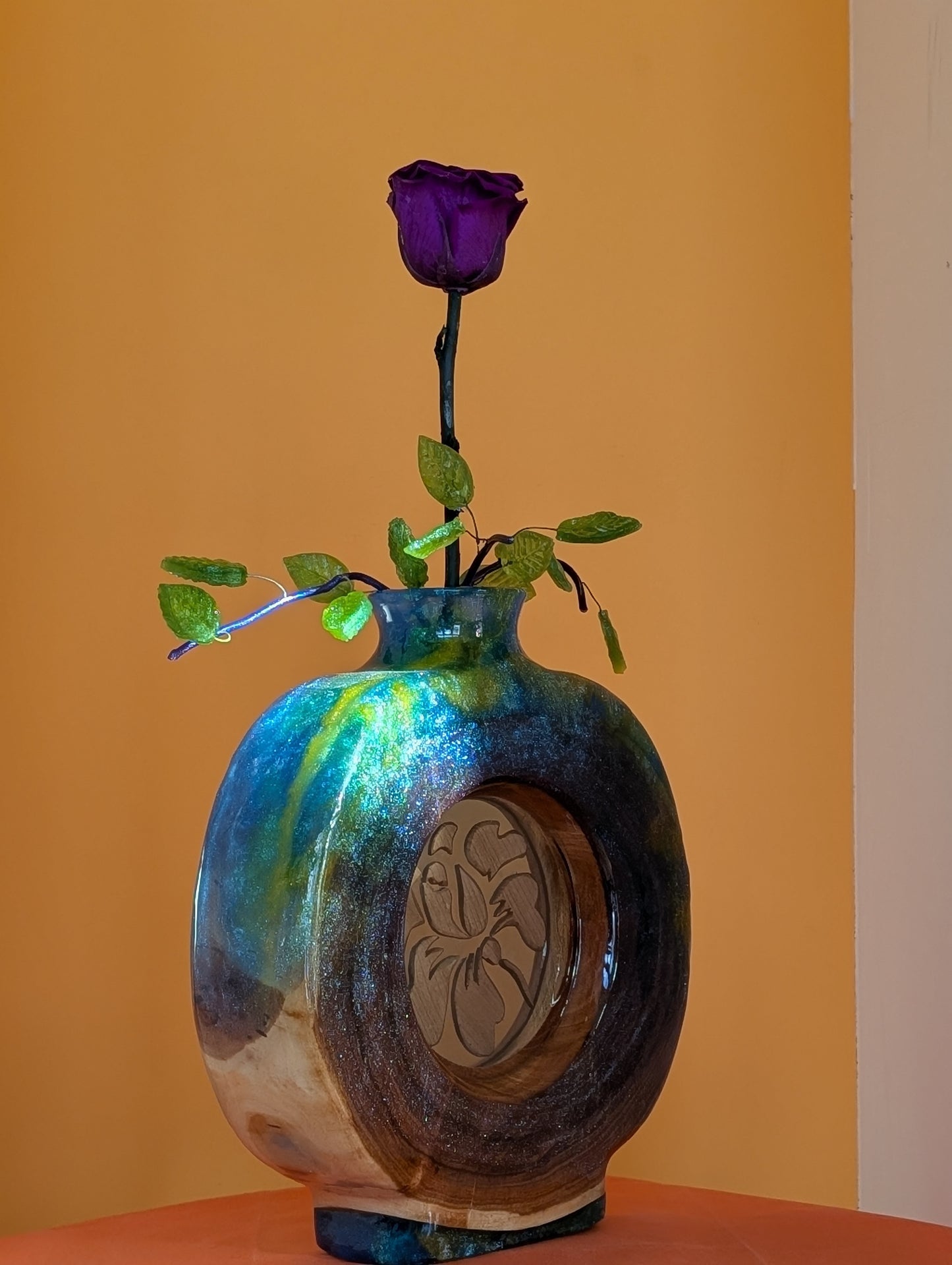 Cherry vase with real preserved roses