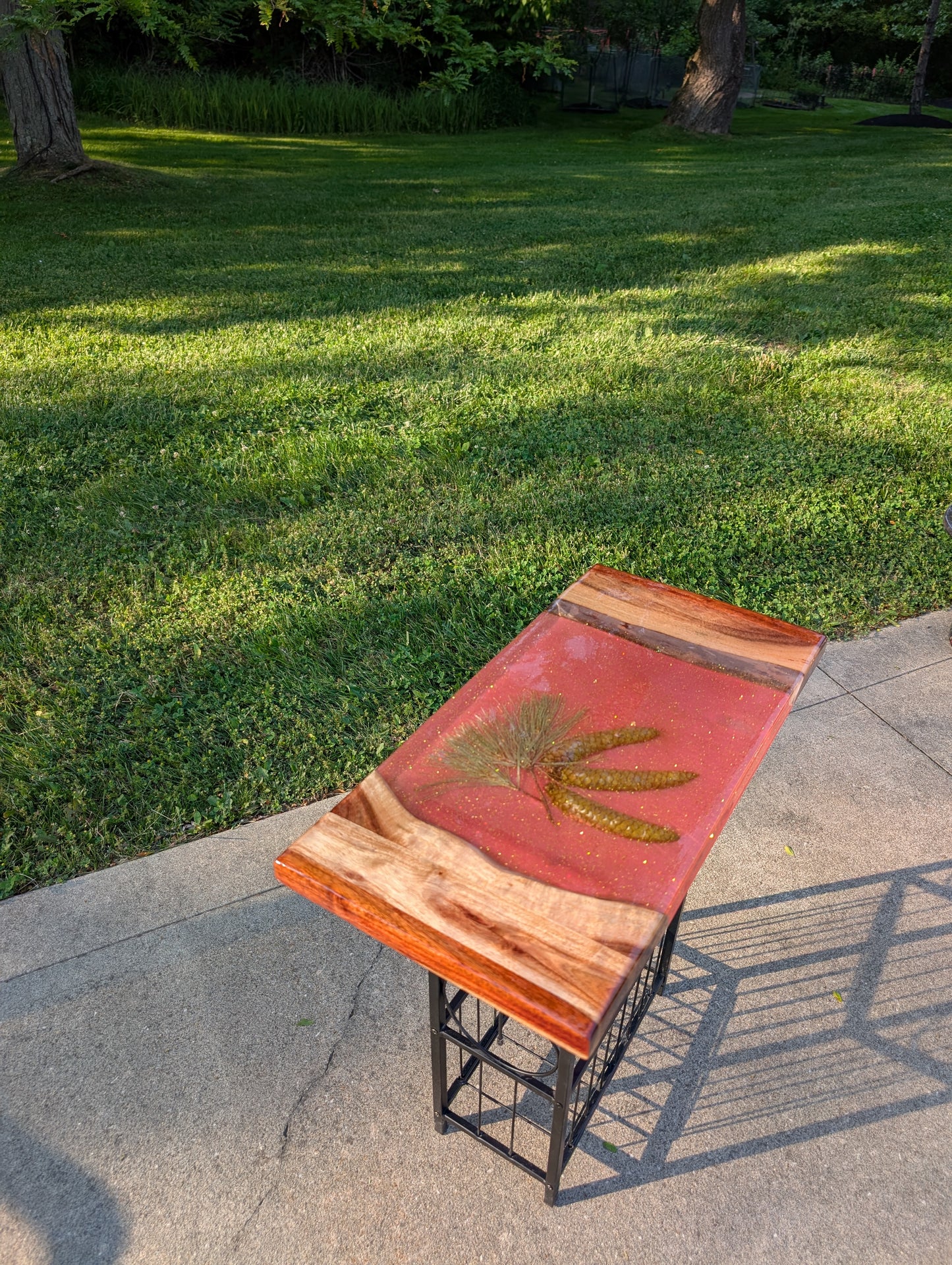 Holiday spirit end table