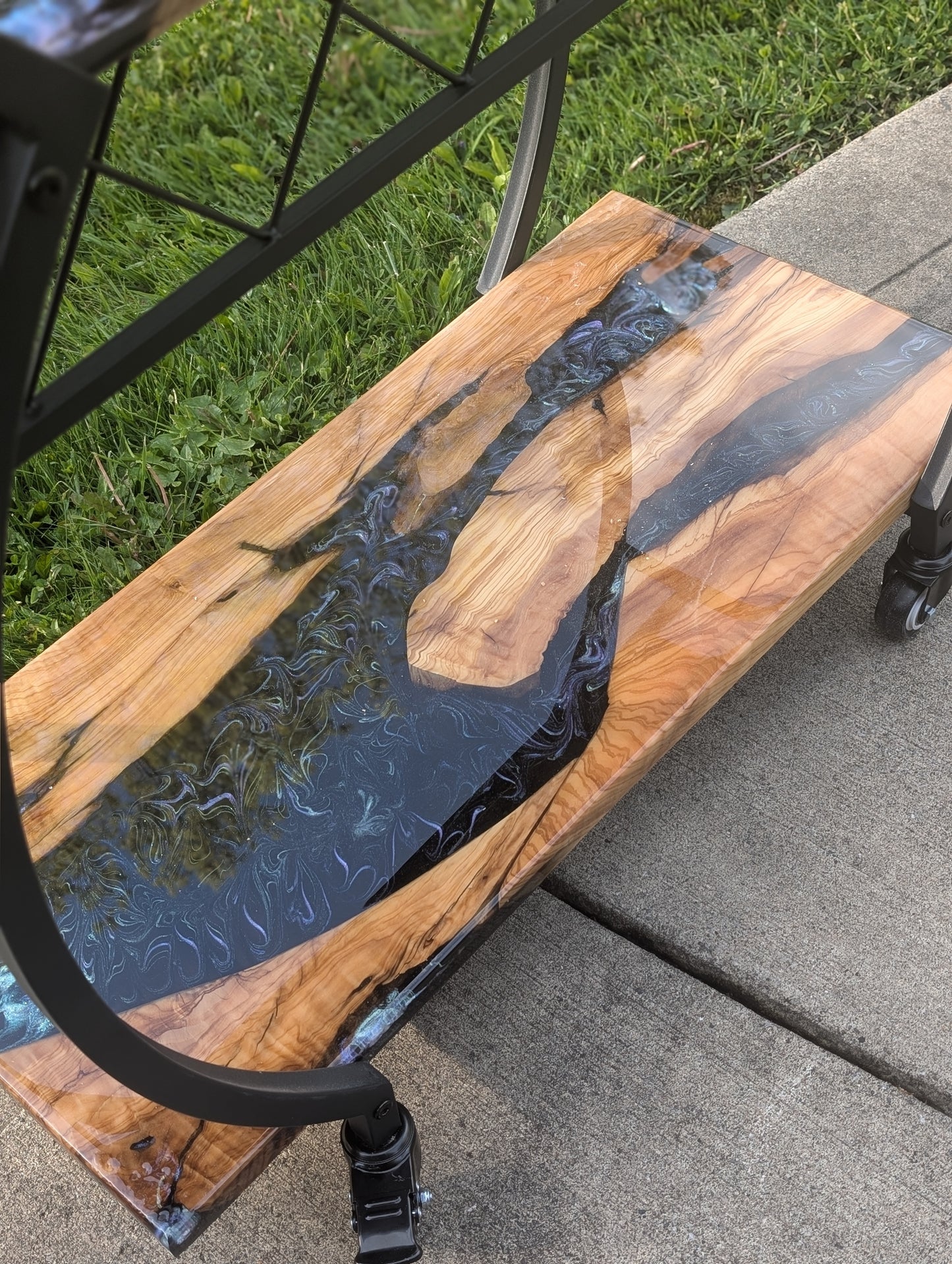 Bar card, olive wood and epoxy