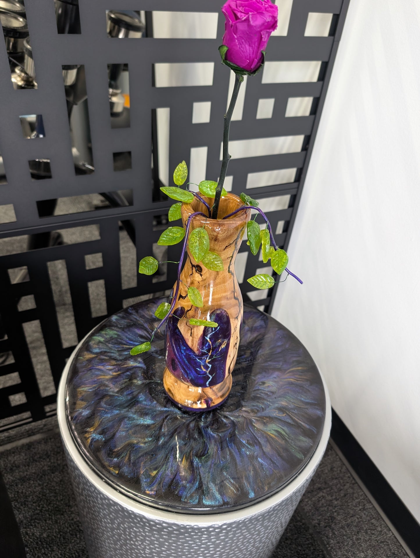 Vase wood with epoxy and preserved roses